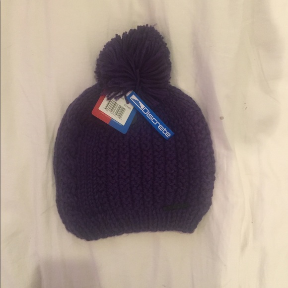 Discrete purple pom pom knit beanie - Picture 2 of 5